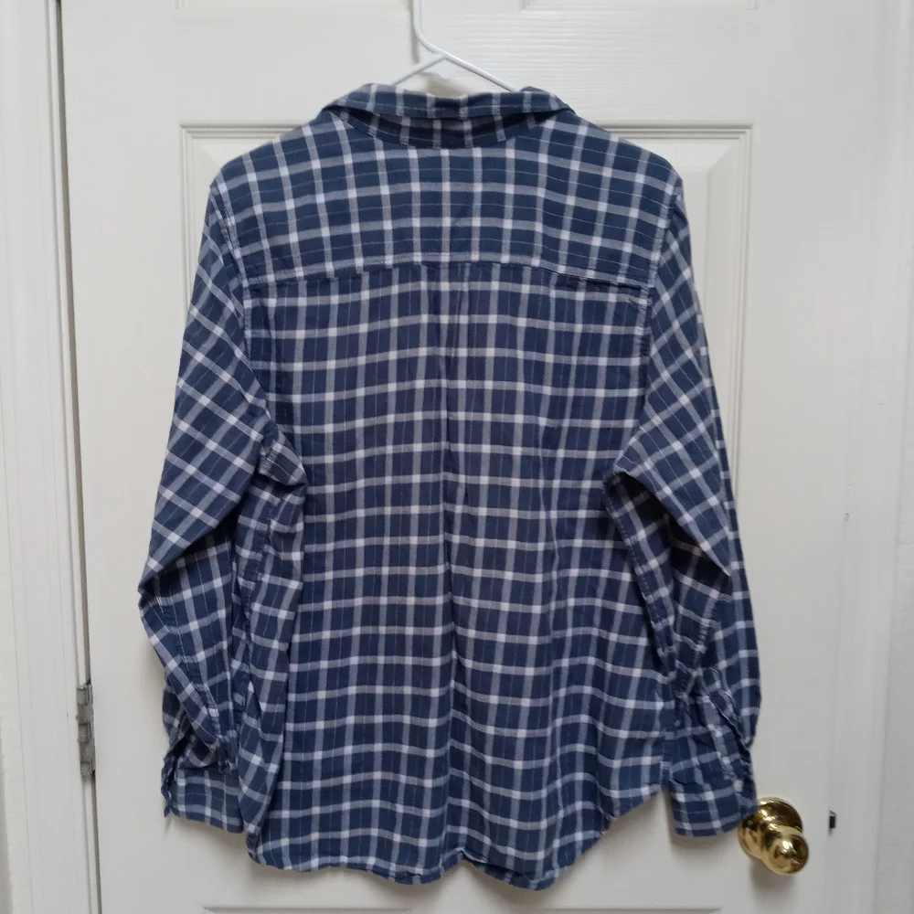 Universal Thread Shirt - Picture 3 of 5